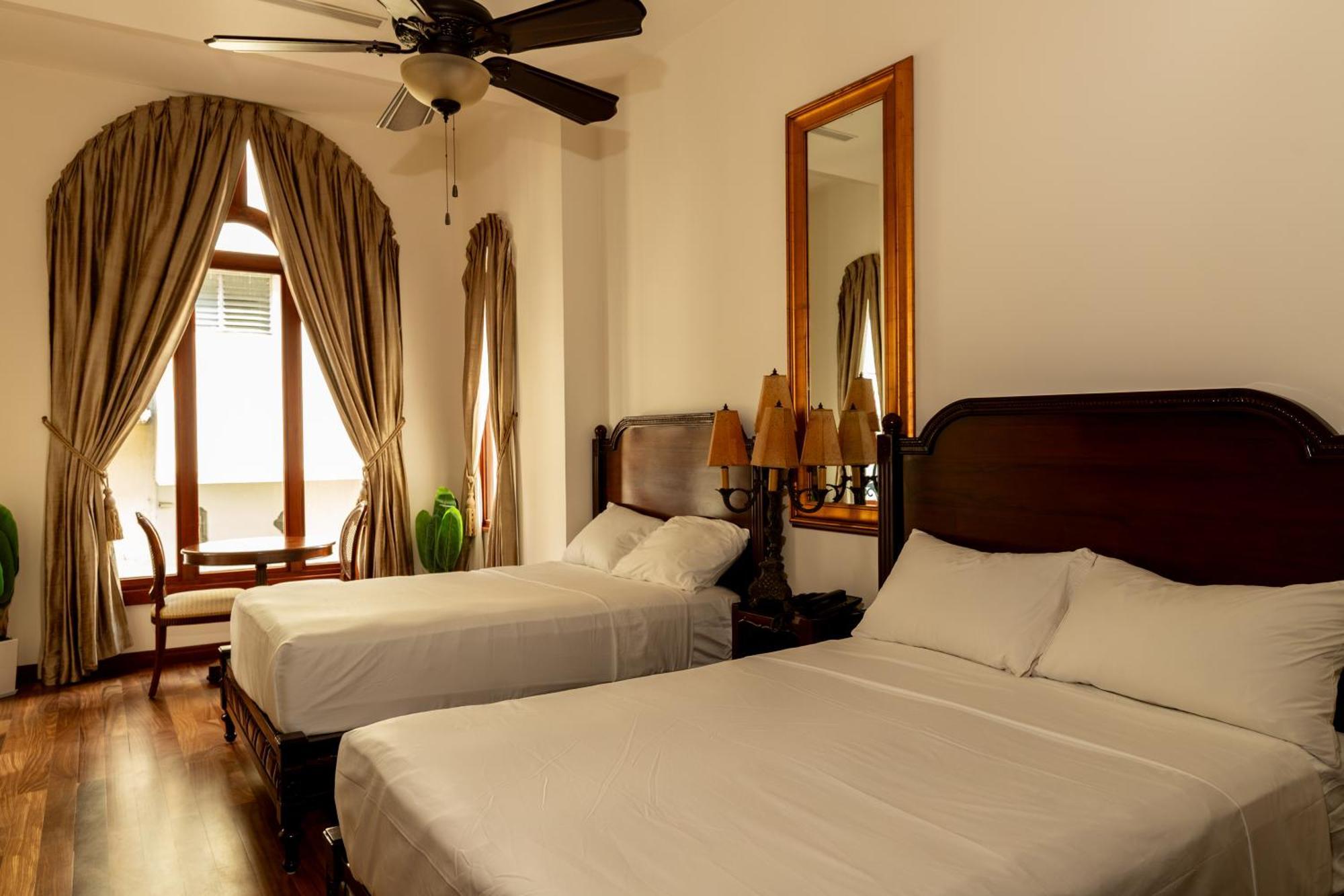 Hotel Plaza Herrera Panama City Exterior photo
